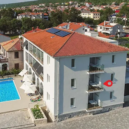 Apartamento 2 Bedroom Cozy Apartment In Punat *